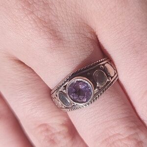Vintage Sterling Silver Amethyst Stone Ring
